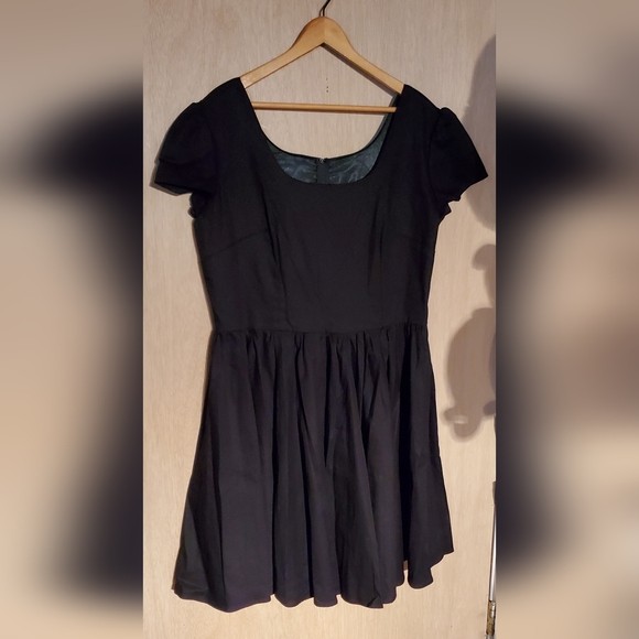 Pinup Couture Lara Dress in Black Cotton Sateen Laura Byrnes Design, Sz 2X NWT - Picture 1 of 8